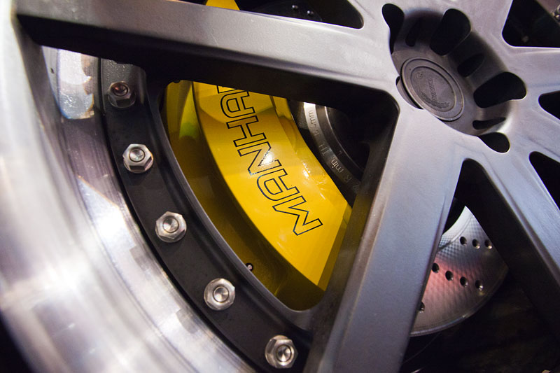 Essen Motor Show 2013: Manhart MH6 700 auf Basis BMW M6 Gran Coup auf mchtigen MHR08 Track Spec by ADV.I Felgen, 3teilig, 9,5x21 Zoll gro