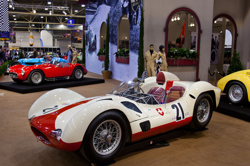 Maserati Tipo 61, 4-Zylinder-Motor, 250 PS, 600 kg schwer, 285-300 km/h schnell