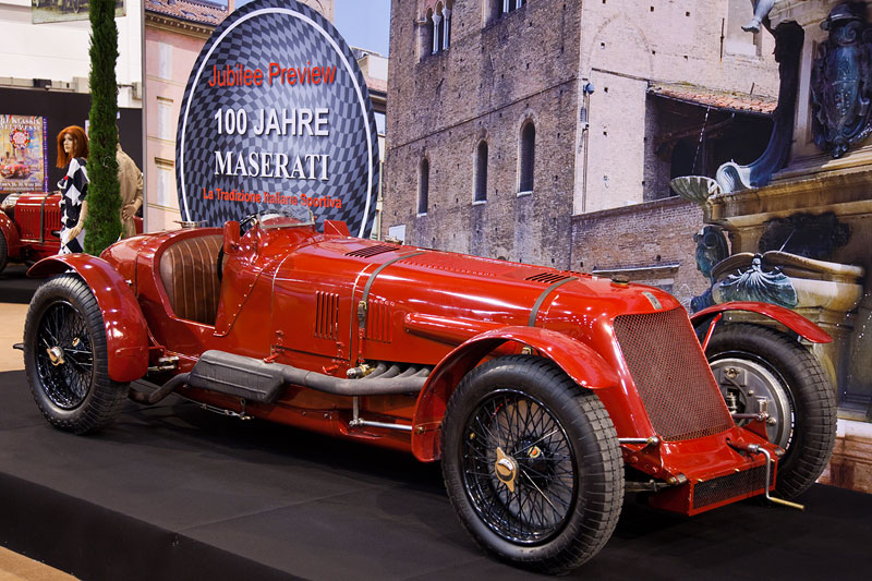 Maserati Tipo V4, Ende der 1920iger Jahre entschied sich Alfieri Maserati einen Rennwagen zu bauen, der alle anderen der damaligen Zeit berragte: der V4