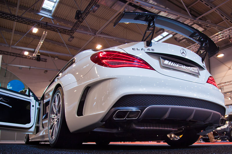 Mercedes-Benz CLA 45 AMG in einer Rennsportversion auf der Essen Motor Show 2013