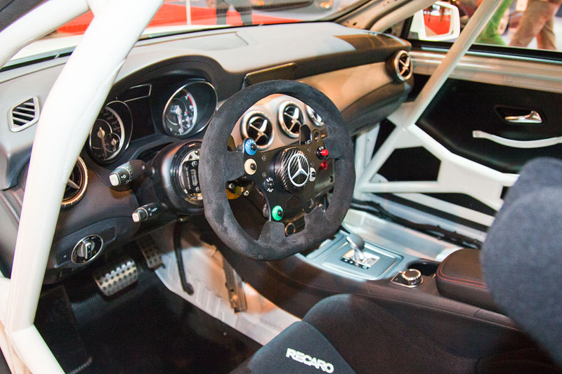 Essen Motor Show 2013: Mercedes-Benz CLA 45 AMG in einer Rennsportversion, Interieur