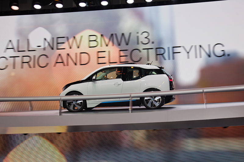BMW i3, unterwegs auf der von BMW aufgebauten Achterbahn