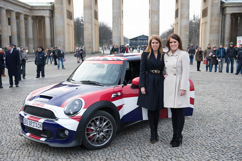 Prinzessin Beatrice und Prinzessin Eugenie von York. GREAT Britain MINI Tour in Berlin
