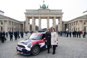 Prinzessin Beatrice und Prinzessin Eugenie von York. GREAT Britain MINI Tour in Berlin