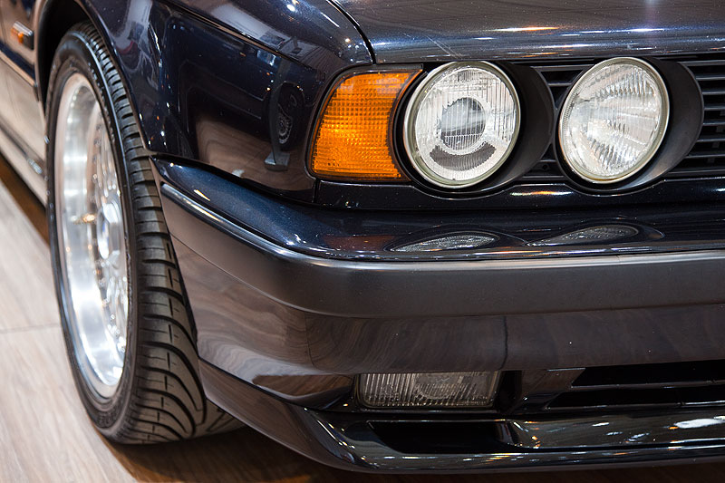 BMW 525i (Modell E34), Scheinwerfer