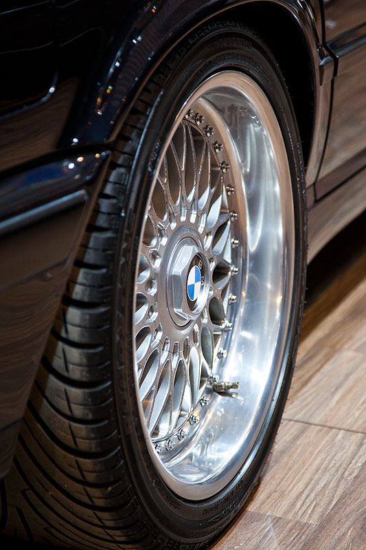 BMW 525i (Modell E34), Rad