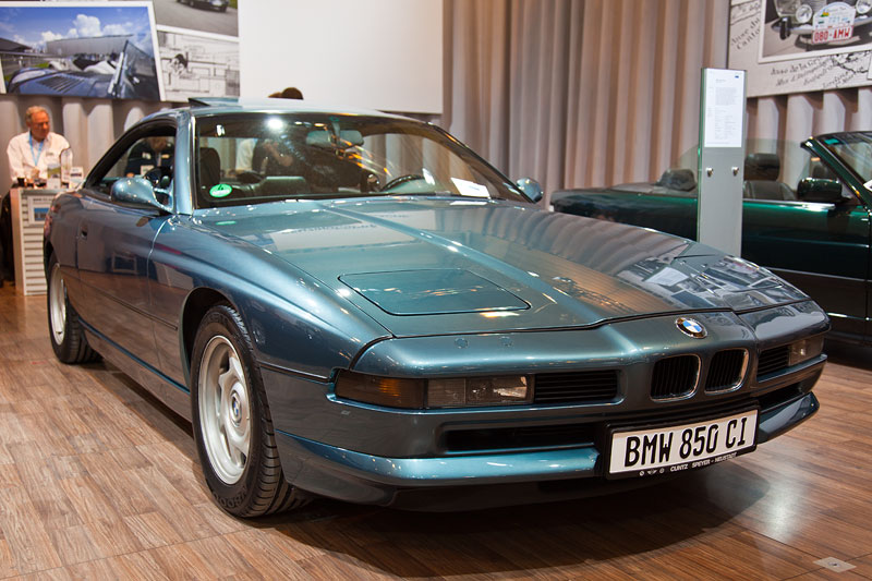 BMW 850Ci (E31), mit V12-Motor und 300 PS Leitung bei 5.200 U/Min.