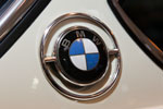 BMW 3.0 CSL (E9), BMW-Logo auf der C-Säule