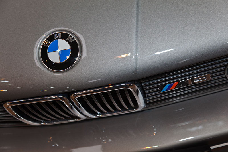 BMW M3, BMW Logo auf der Motorhaube, M Logo im Khlergrill