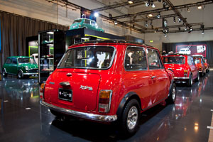 Innocenti Mini Cooper 1300 von Andreas Rieck, ausgestellt auf dem BMW Group Messestand, Techno Classica 2013