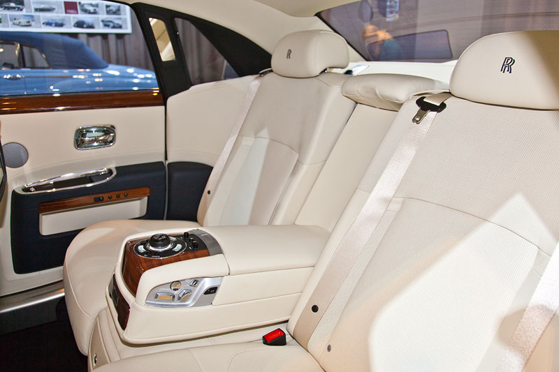 Rolls-Royce Ghost, Fond