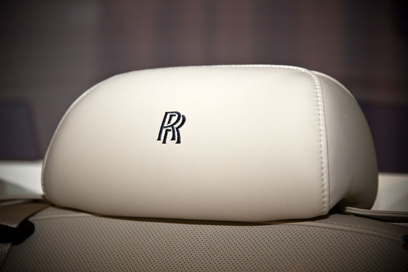 Rolls-Royce Ghost, Kopfsttze