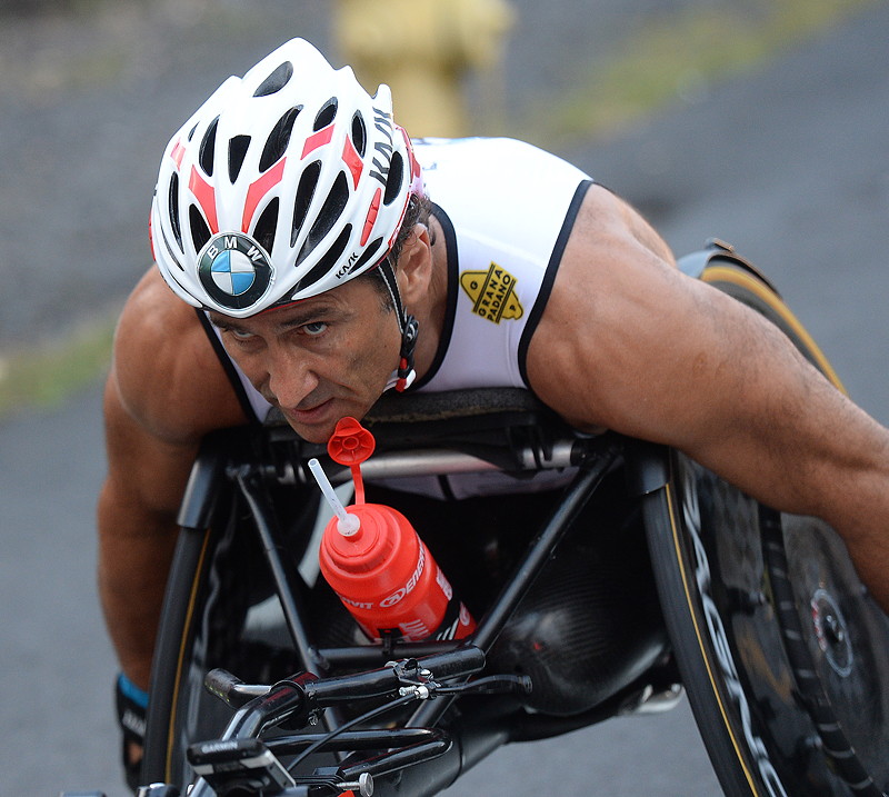 Alessandro Zanardi beim Schwimmen beim Langstrecken-Triathlon auf Hawaii