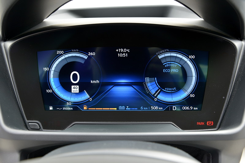 BMW i8, multifunktionales Instrumentendisplay