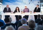 BMW International Open 2014 - Auftaktpressekonferenz: Josef Spyth (Geschäftsführer GC Gut Lärchenhof), Stefanie Wurst (Leiterin Marketing BMW Deutschland), Max Kieffer (BMW Golfsport Botschafter), Marco Kaussler (Turnierdirektor).