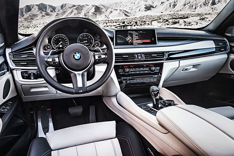 BMW X6, Interieurdesign Pure Extravagance Elfenbein. Cockpit.
