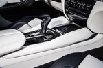 BMW X6, Interieurdesign Pure Extravagance Elfenbein. Mittelkonsole mit iDrive Touch Controller.