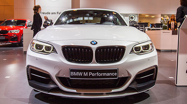 BMW M235i (F22) mit BMW M Performance Komponenten auf der Essen Motor Show 2014