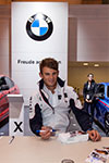 Marco Wittmann, DTM Champion 2014, gab Autogramme auf dem BMW Messe-Stand