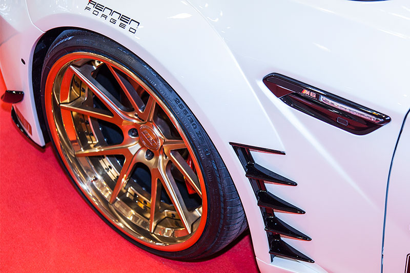 BMW 650i auf Forged R55 X-Concave 21 Zoll Radsatz mit 255iger Conti-Bereifung vorne