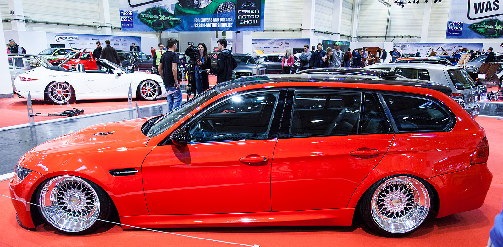 Foto BMW 335d Touring (E91) auf 9,5 J x 18 Zoll Felgen und Hankook