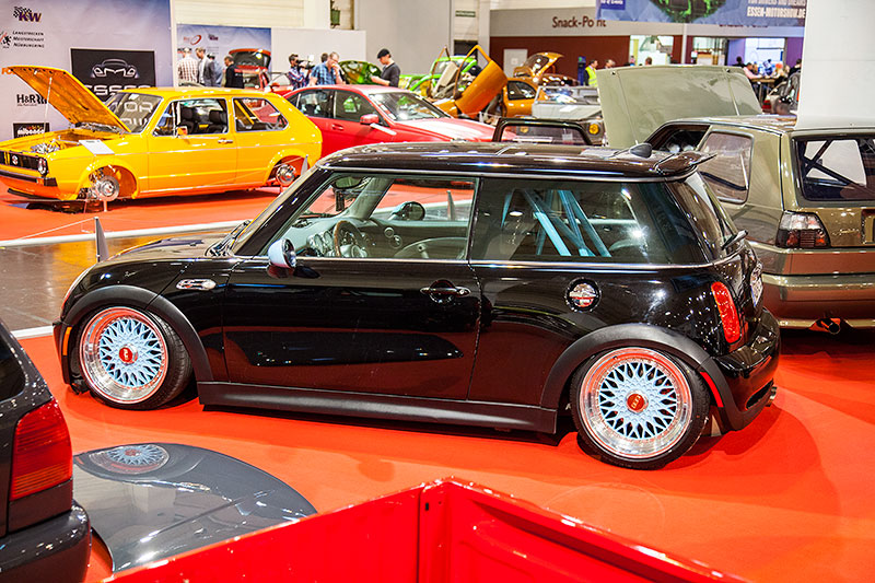 MINI Cooper S mit TA Technix Gewindefahrwerk, Liftkit an der Vorderachse