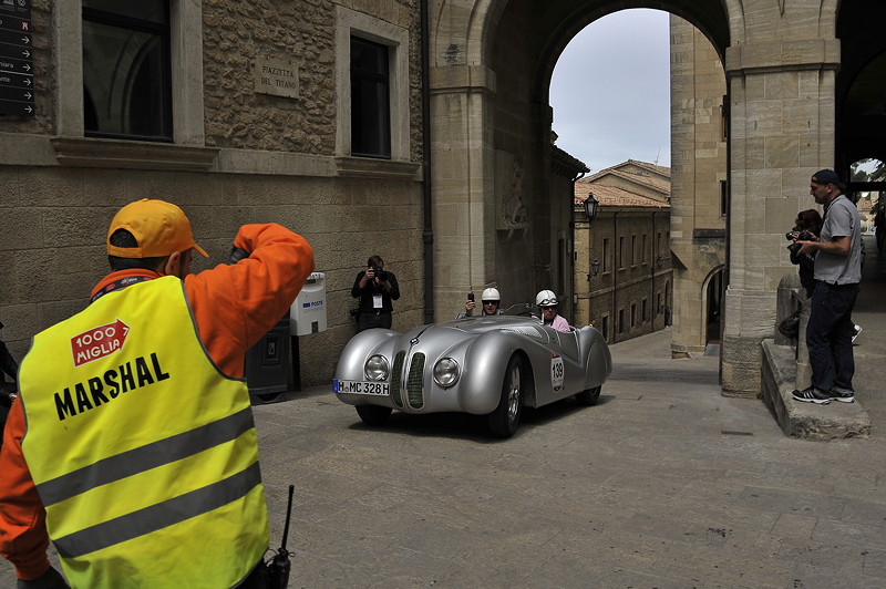 BMW 328 auf der Mille Miglia 2014