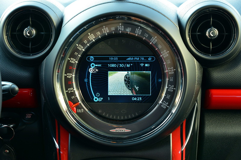 GoPro und MINI Connected.