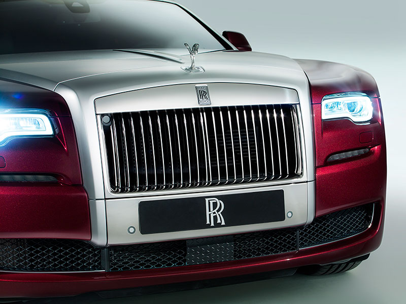 Rolls-Royce Ghost Series II - Beleuchtungstechnik zeigt den Weg