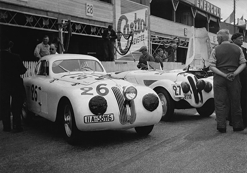 Die BMW Group Classic auf der Techno Classica 2014. BMW 328 Touring Coup, Le Mans 1939.
