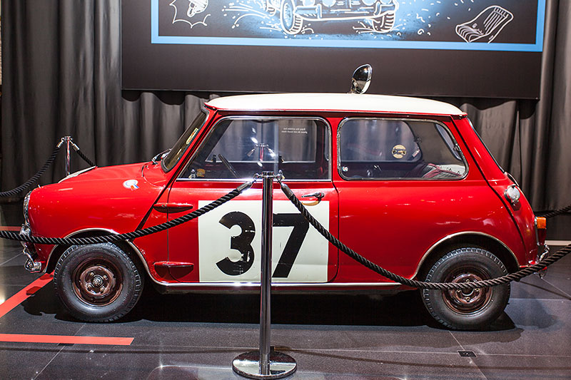Morris Mini Cooper S - Rallye Werkswagen '33 EJB', 4-Zylinder-Reihenmotor mit ca. 92 PS bei 6.200 U/Min.
