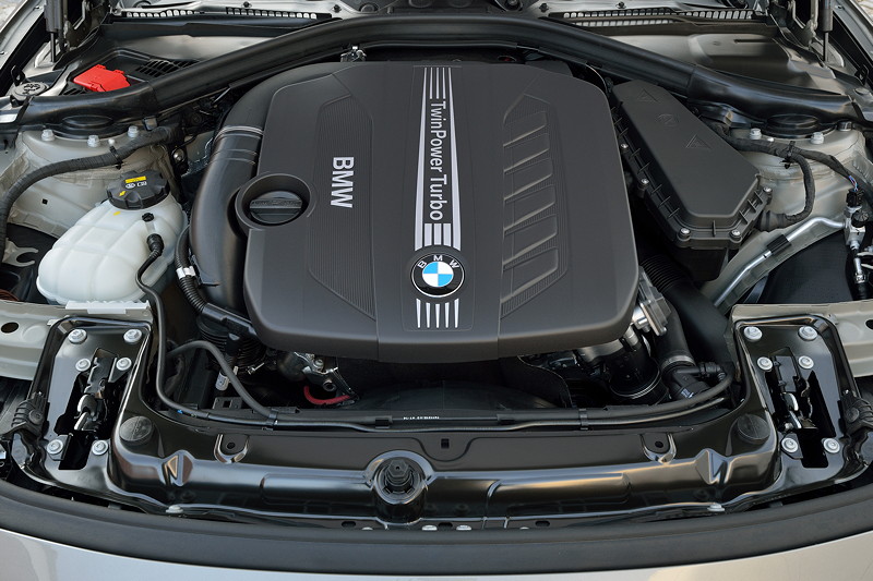 Der neue BMW 3er Touring, BMW TwinPower Turbo 6-Zylinder Dieselmotor.