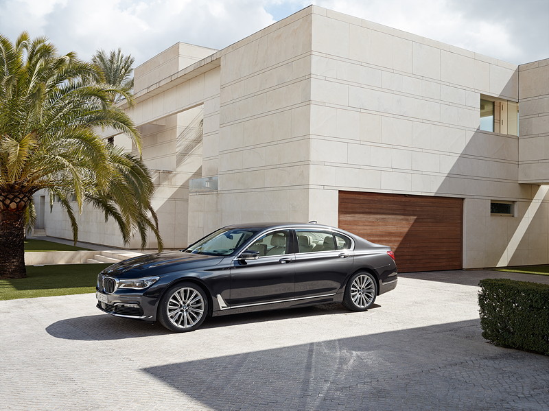 BMW 750Li xDrive (G12)