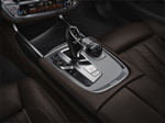 BMW 7er (G11/G12), Interieur, Mittelkonsole vorne mit Automatik-Wählhebel und iDrive Touch-Controller