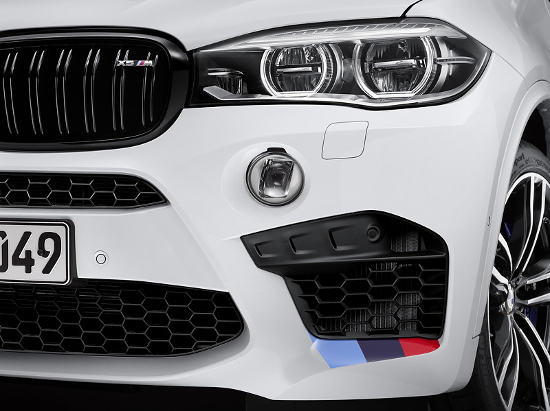 BMW X5 M mit BMW M Performance Parts