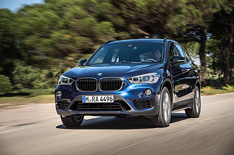 BMW X1 xDrive25i, Modell Sport Line, Mediterranblau