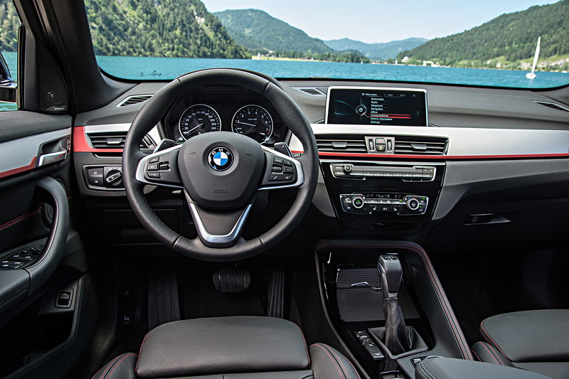 BMW xDrive25i Sport Line, Interieur vorne