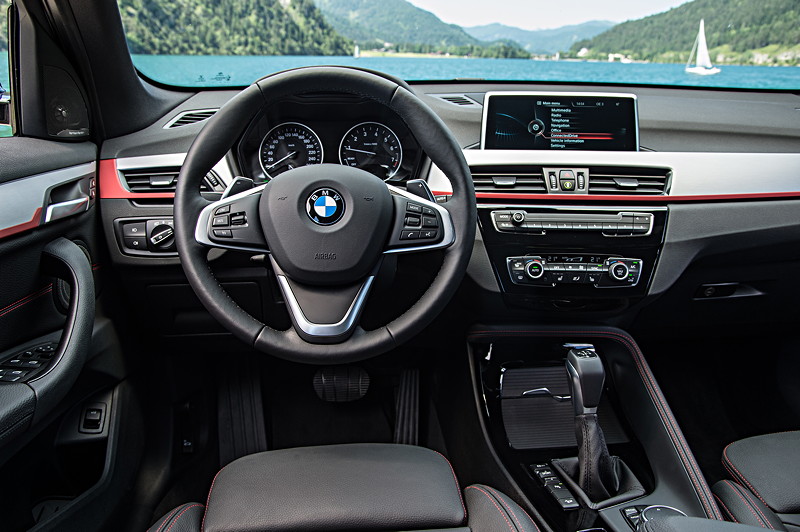 BMW xDrive25i Sport Line, Cockpit