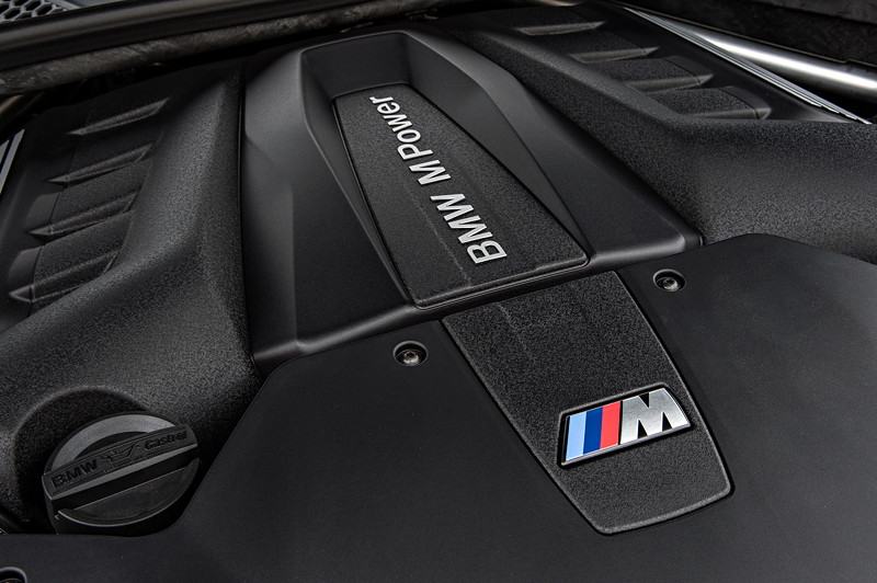 BMW X6 M, Motorraum