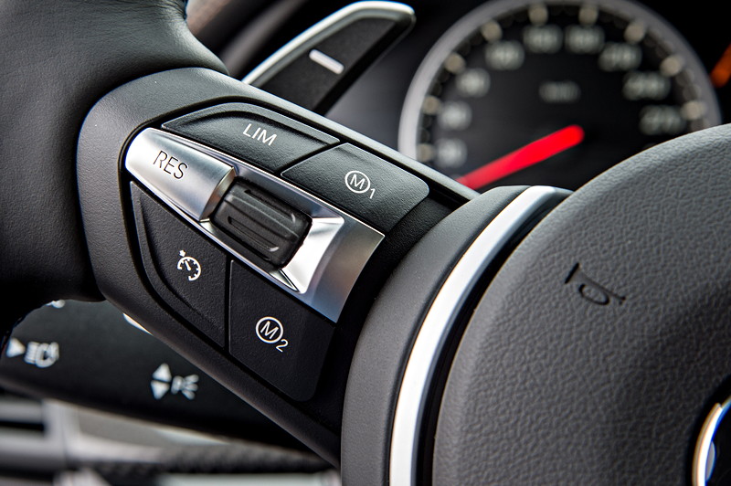 BMW X6 M, Multifunktions-Lenkrad