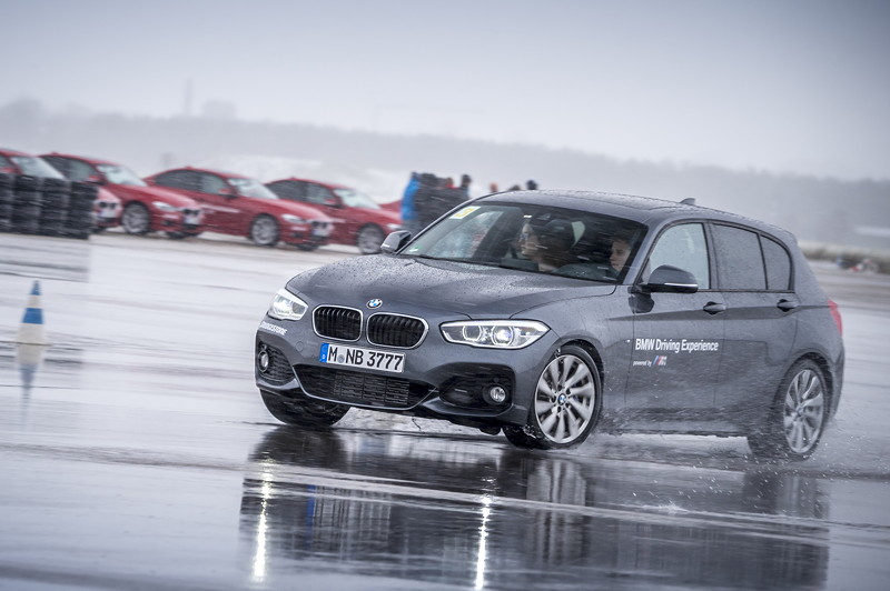 BMW Driving Experience f�r jugendliche Fahranf�nger