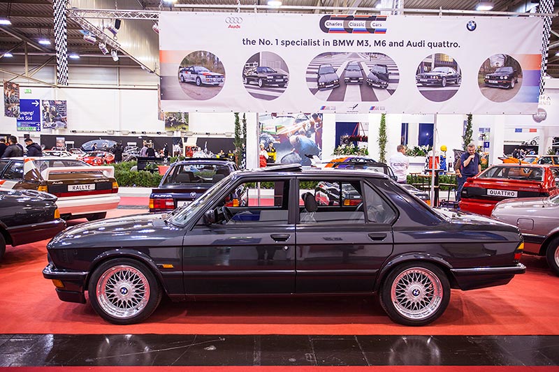 BMW M5 (E28), die erste Generation M5, auf dem Charles Classic Cars Stand, Essen Motor Show 2015
