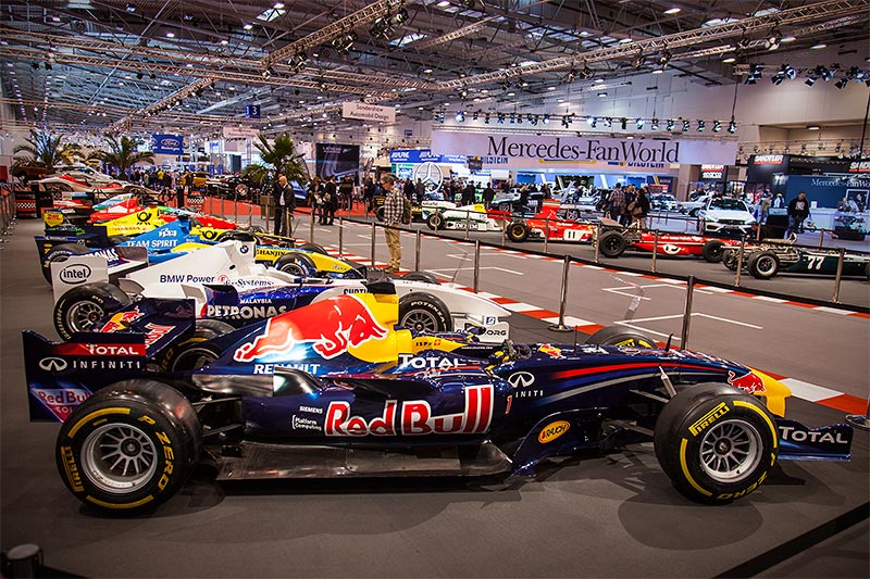 65 Jahre Formel-1 WM auf der Essen Motor Show: Red Bull RB7-Renault (2011) Weltmeisterauto von Sebastian Vettel