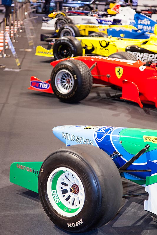 Formel 1 Boliden auf der Essen Motor Show 2015