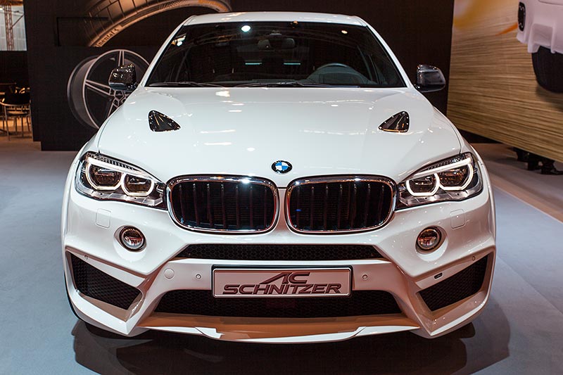 BMW X6 FALCON by AC Schnitzer mit AC Schnitzer Frontsch�rze und 'Bonnet Vents' L�ftungs�ffnungen auf der Motorhaube