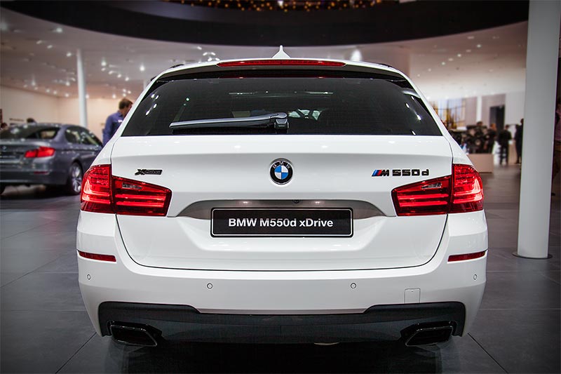 BMW M550d xDrive Touringm mit Tri-Turbo Dieselmotor