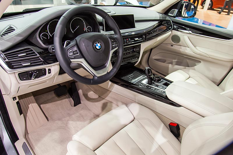 BMW X5 xDrive40e, Interieur vorne