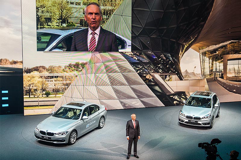 BMW Vorstand Friedrich Eichiner bei der Wiederholungs-Pressekonferenz auf der IAA 2015