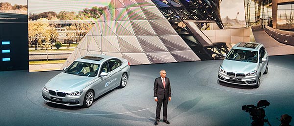 BMW Vorstand Friedrich Eichiner bei der Wiederholungs-Pressekonferenz auf der IAA 2015
