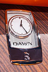 Rolls-Royce Dawn mit Analog-Uhr